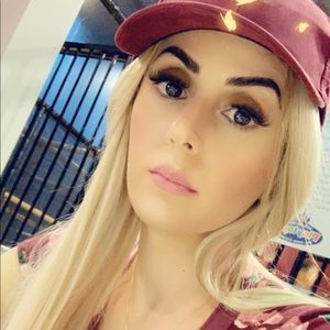 Meet your Posher, Dalia